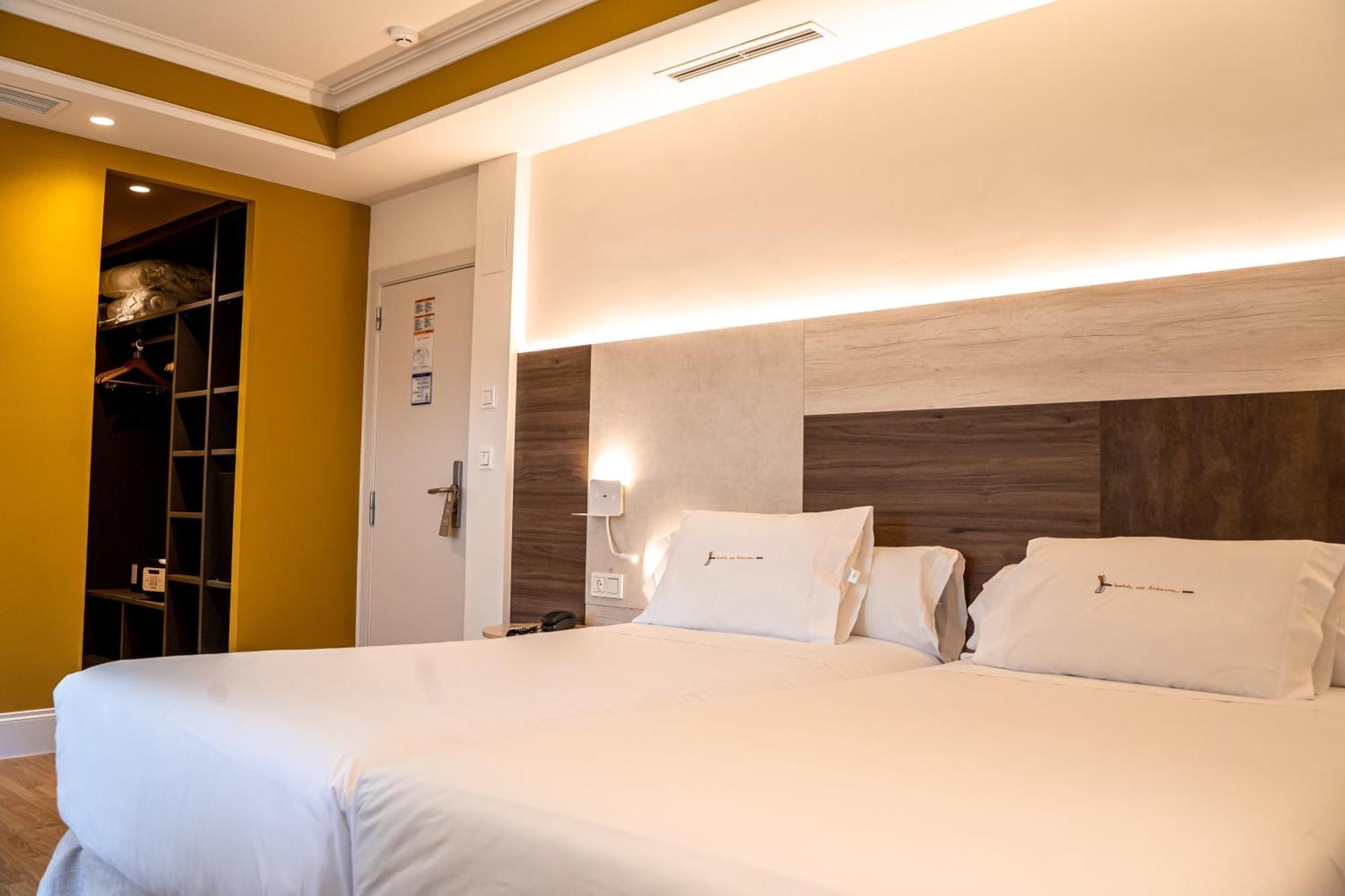 Chambre Double avec Lit d'Appoint